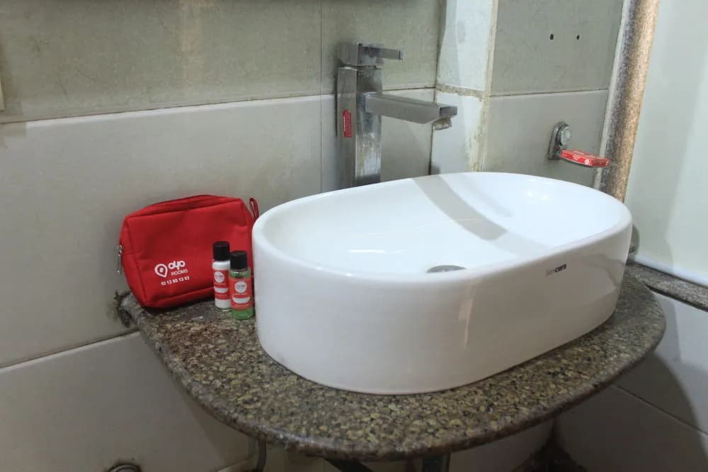 OYO Premium Paharganj - photo 8