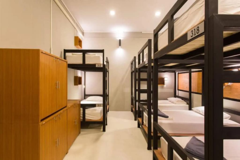 Holiday Station Hostel - photo 7