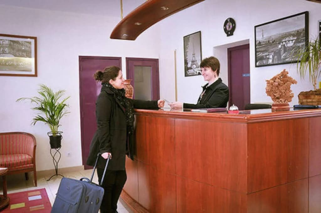 Hotel Lilas Gambetta - photo 18