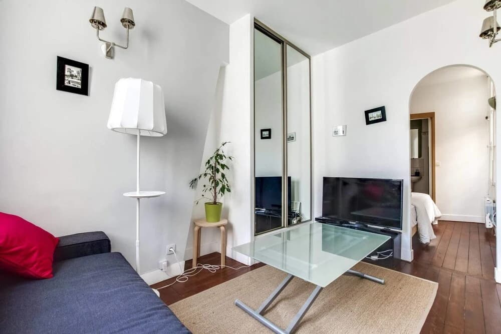 Quaint Apartment With Rooftop Views of Montmarte - photo 5