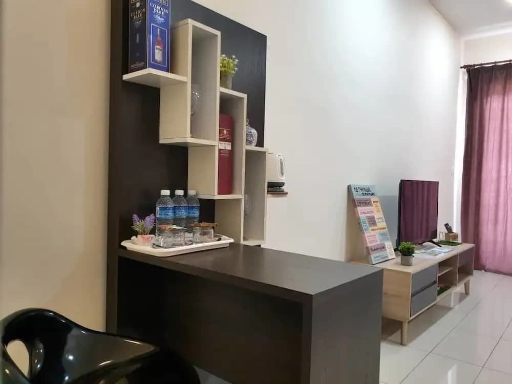 Stay Awhile at Aeropod Sovo Studio - photo 4