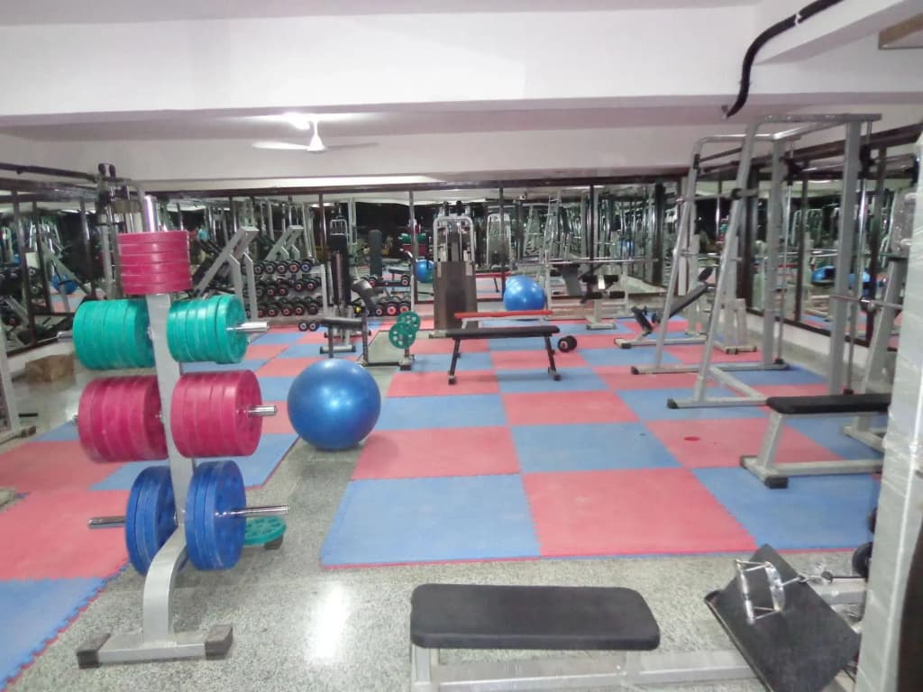 Airport Hotel The Paramont - photo 10