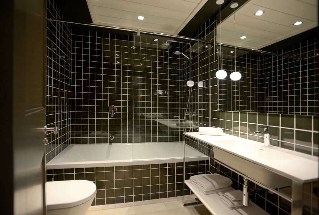 Midtown Apartments - photo 9