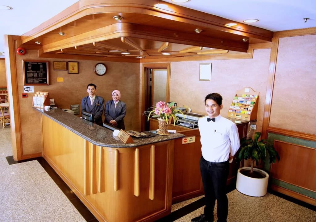 ZEN Rooms First Business Inn - photo 9
