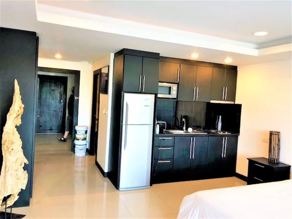 Platinum Suites Studio Condo Jomtien - photo 11