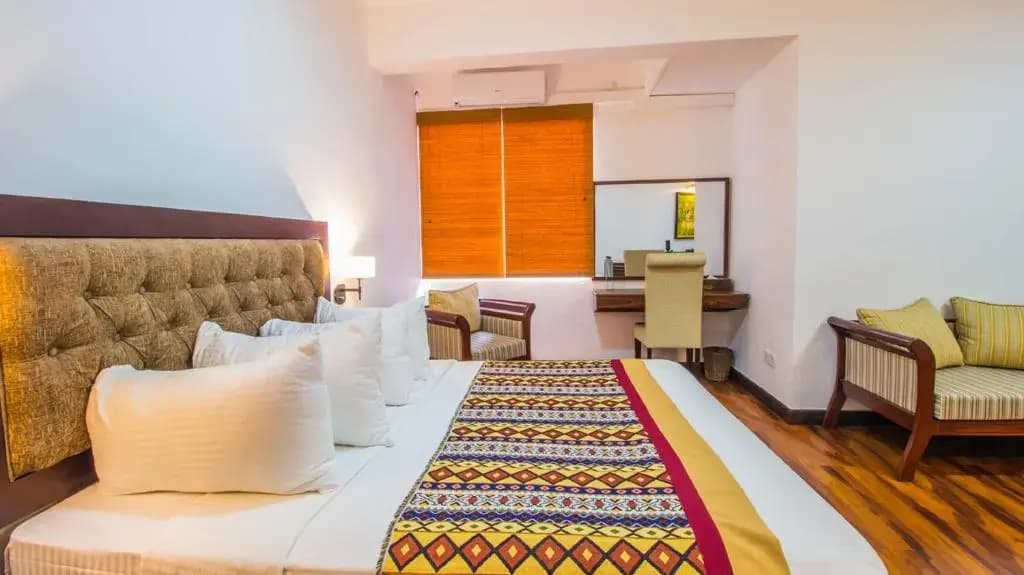 Pearl Royal Hotel - photo 8