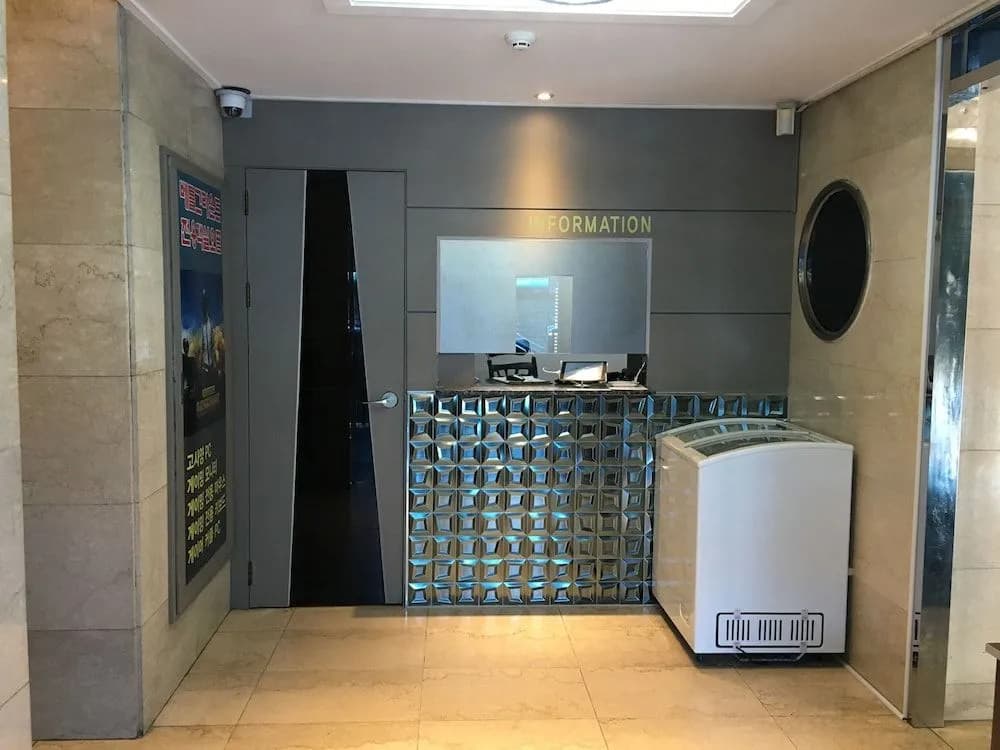 CS Hotel - photo 10