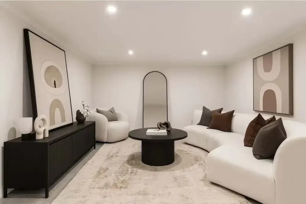 Stylish 4BR City Retreat - photo 22