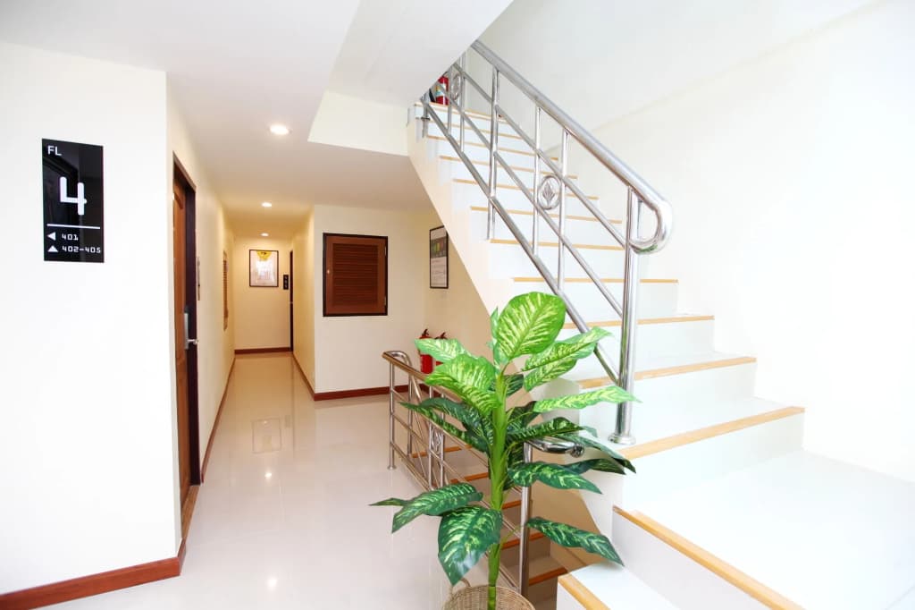 V Check Inn Sukhumvit 22 - photo 14