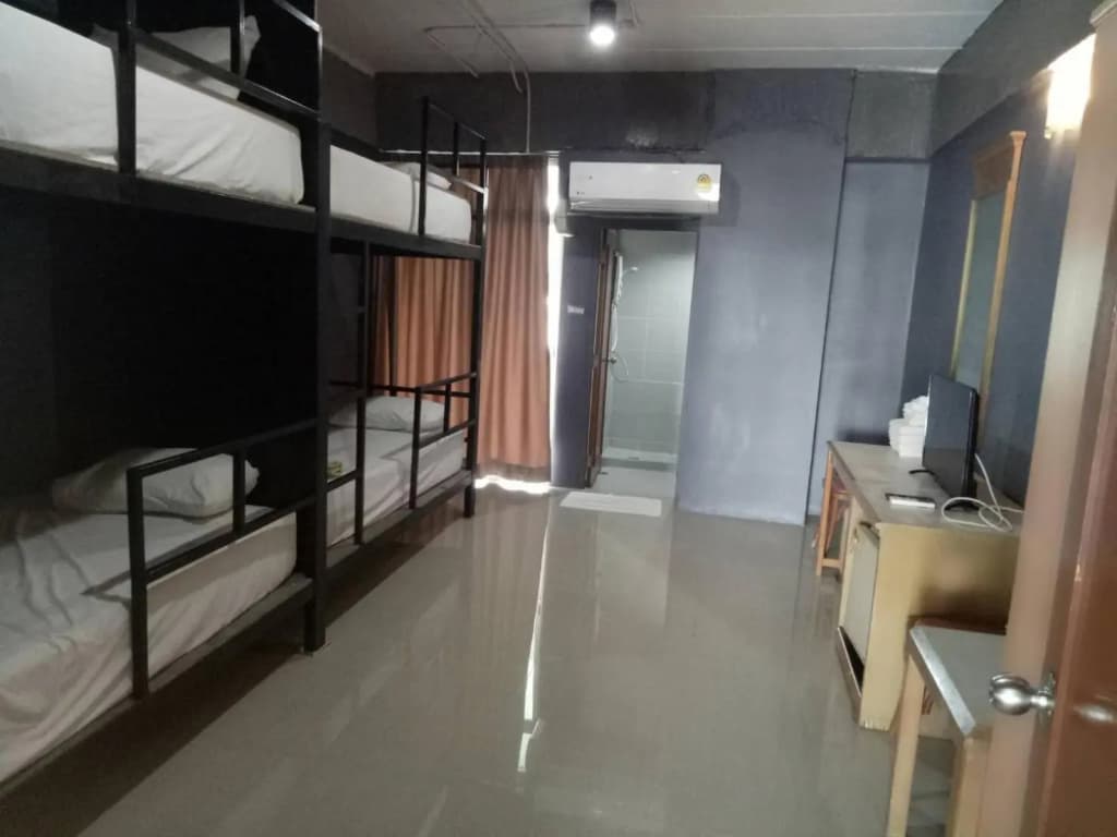Tongpoon Hotel - photo 14