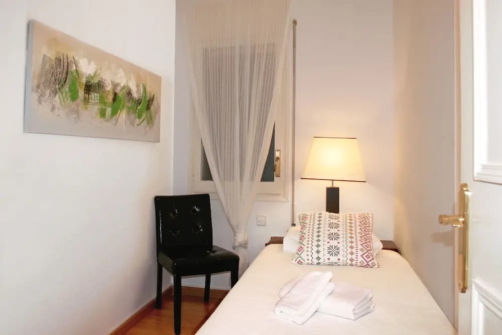 Apartamentos Roger de Flor - photo 2