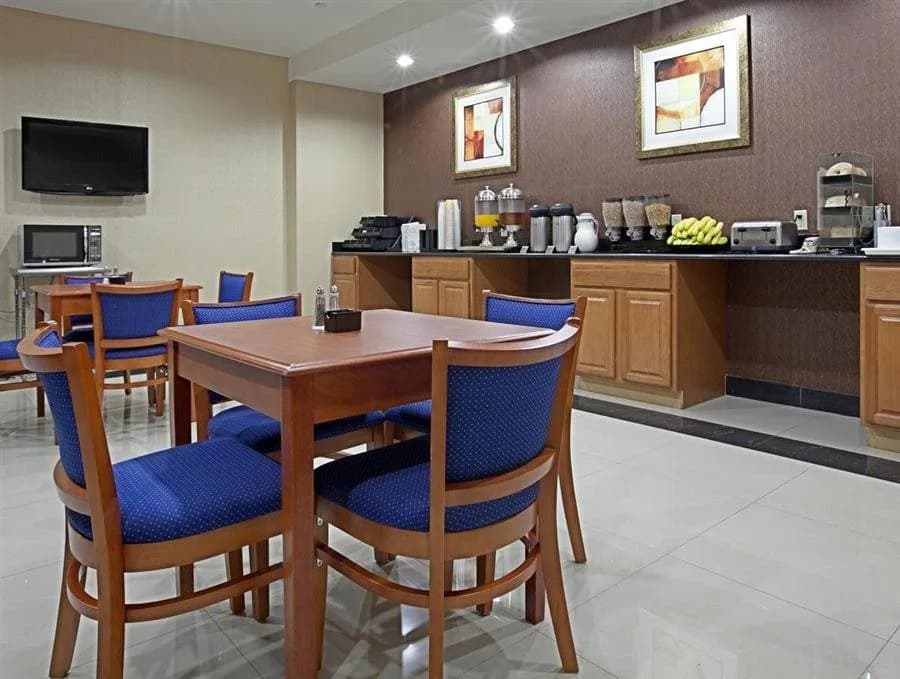 Americas Best Value Inn - photo 12