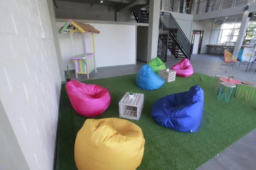 Beach Hut Hostel - photo 7