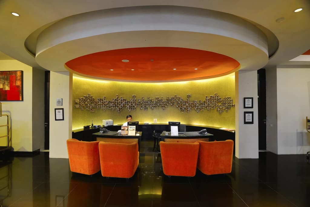 100 Sunset Hotel Managed by Eagle Eyes - photo 23
