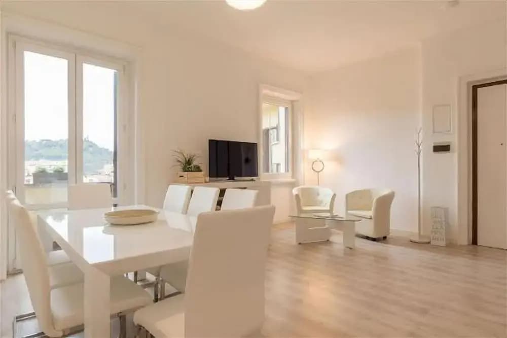 San Pietro Roomy Flat - photo 8