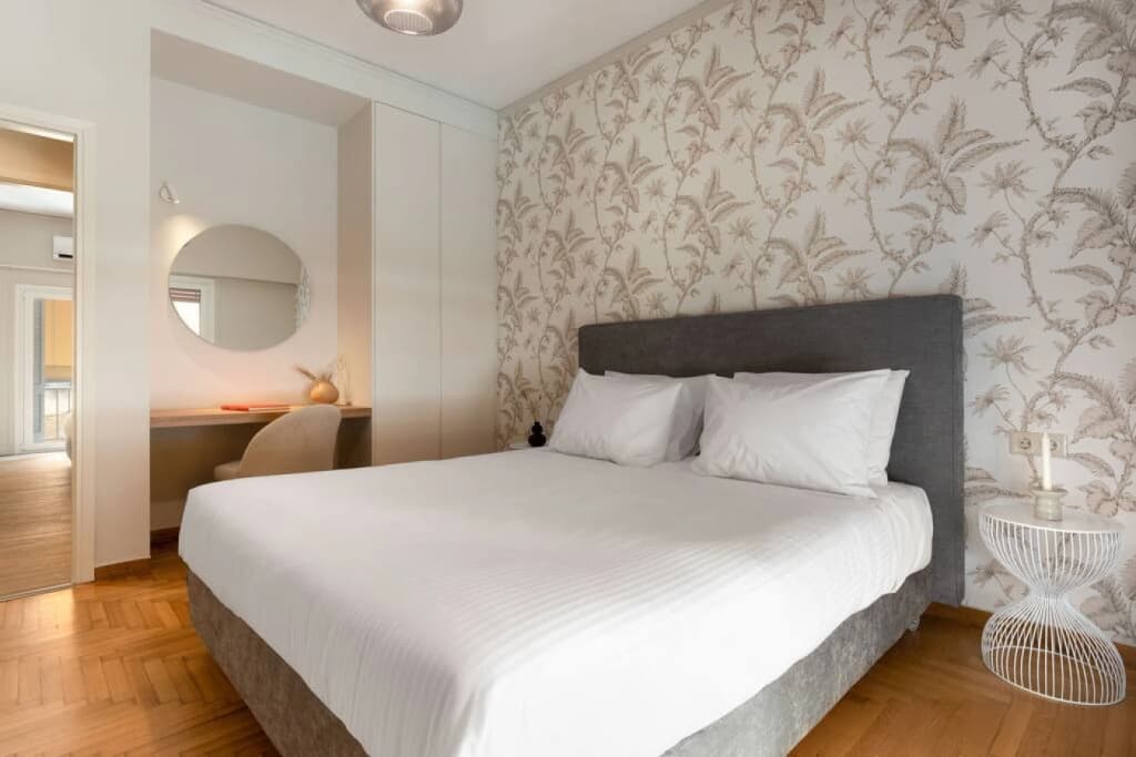 1B · The Beehive Apartment with Luxury Interior - photo 2
