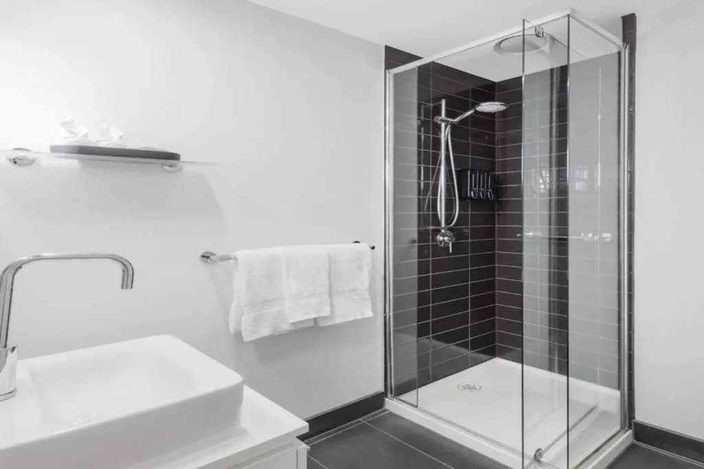 Oaks Melbourne St Kilda Road Hotel - photo 1