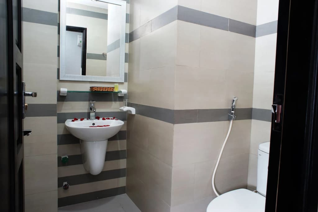 Hanoi Blue Hotel - The Water Front - photo 8