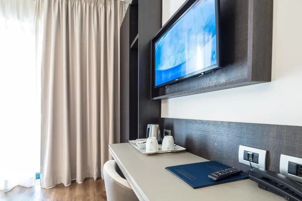 hotel mythos - photo 23
