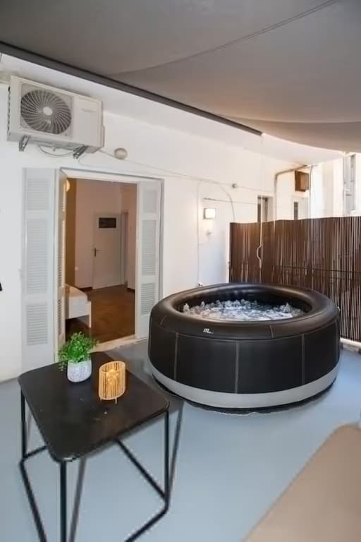 Athens Central Jacuzzi Retreat - photo 11