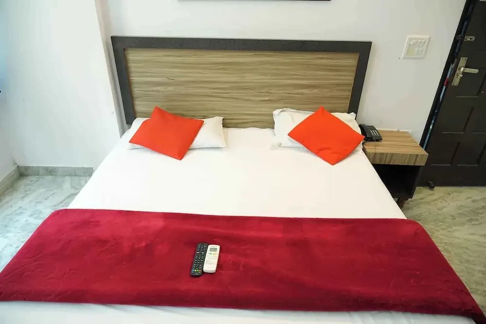 Surya inn - photo 16