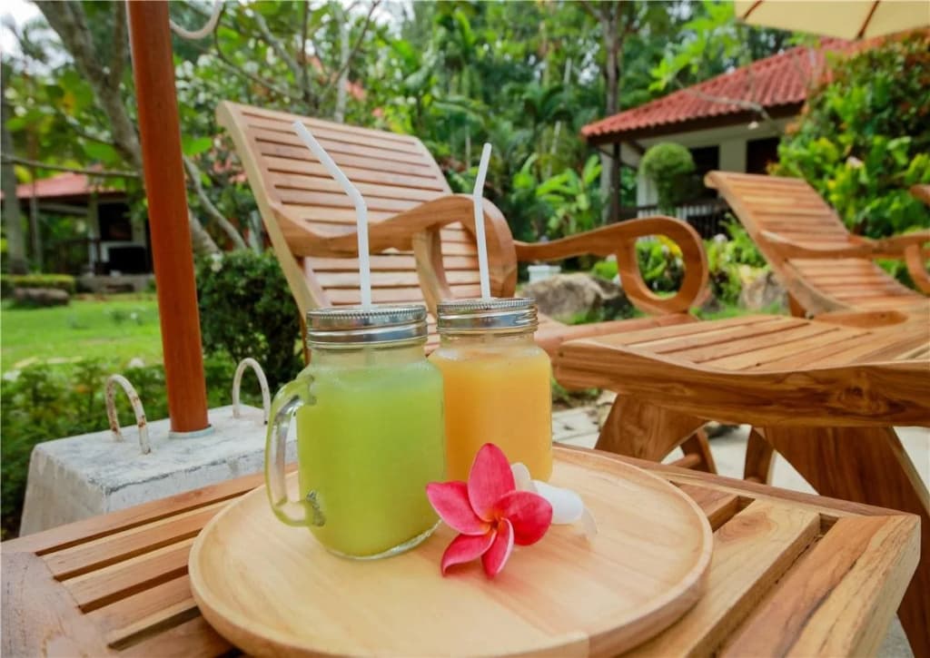 Locals Villa Hotel - photo 3