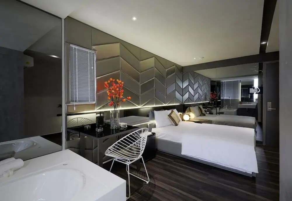 Kim Linh Hotel - photo 2