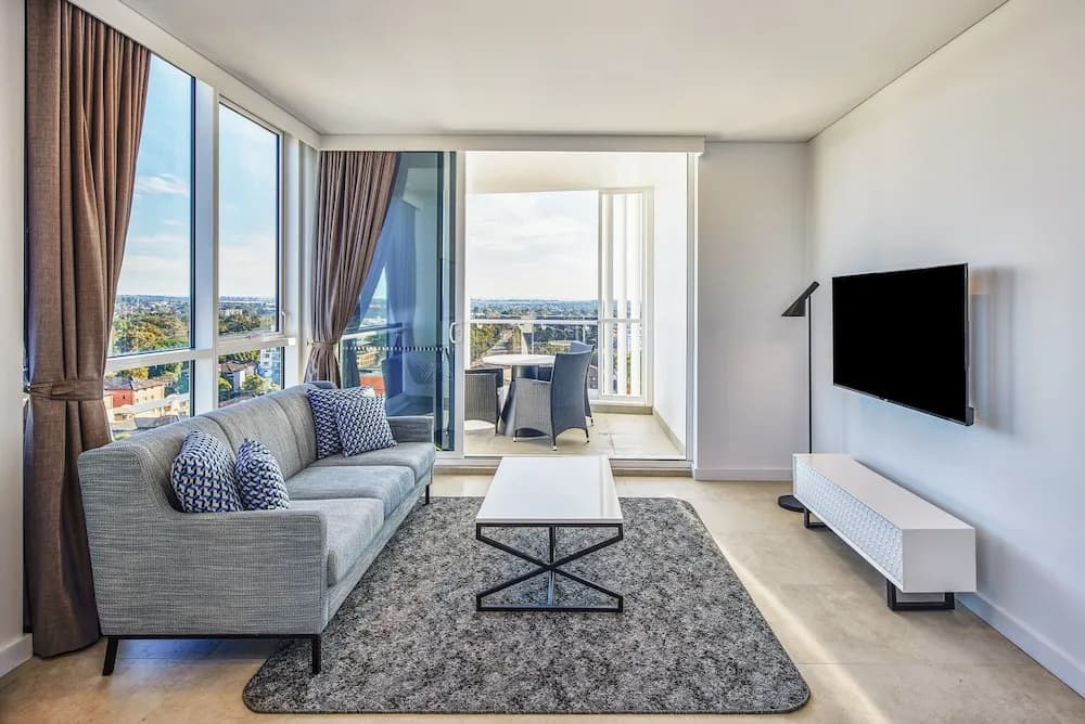 Meriton Suites Liverpool - photo 2