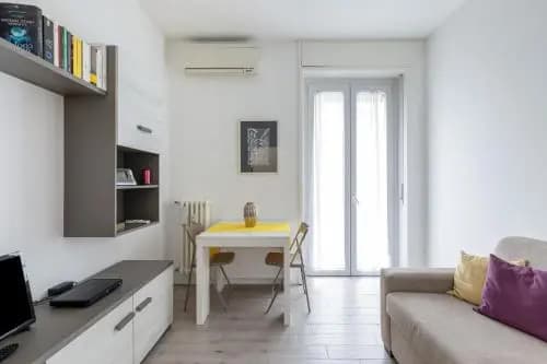Piazza De Angeli M1 Comfortable Flat With Balcony - photo 2