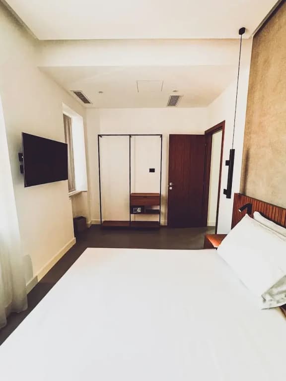J Maluni City Hotel - photo 38