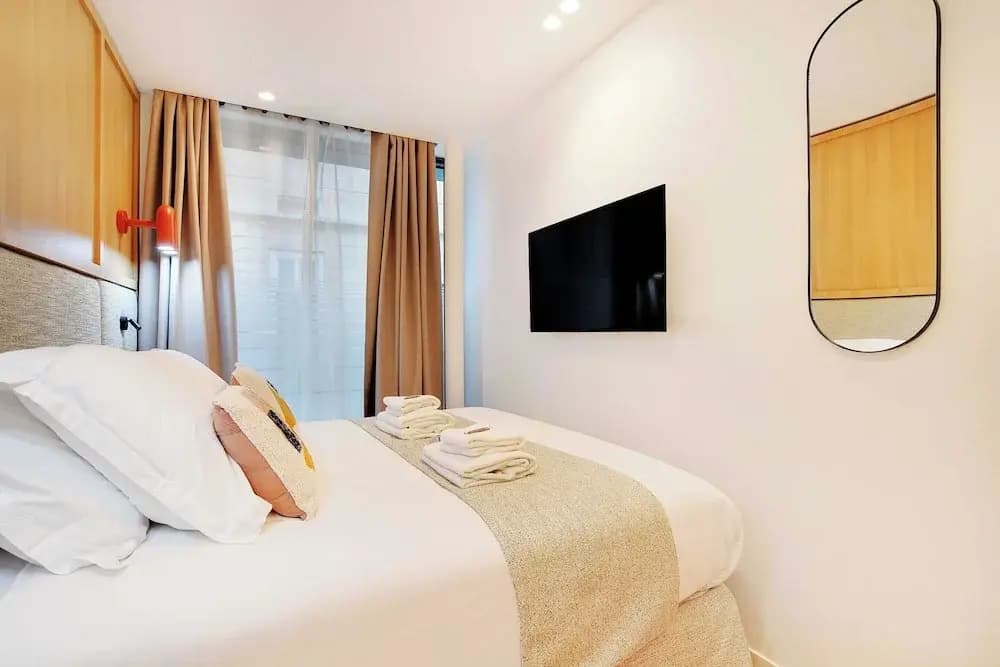 Authentic Apartment - 3br/6p - Moulin Rouge - photo 5
