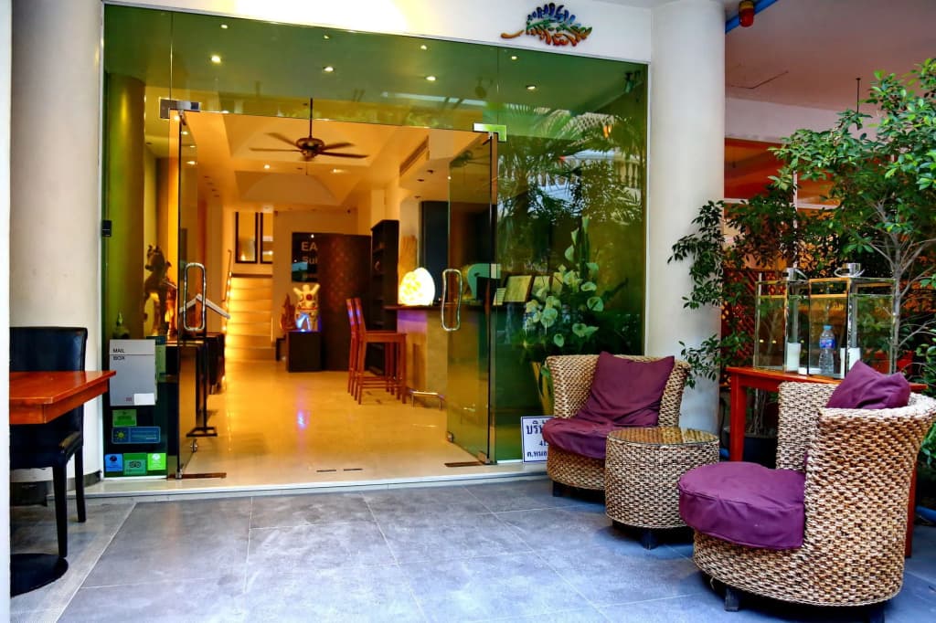 East Suites - photo 24