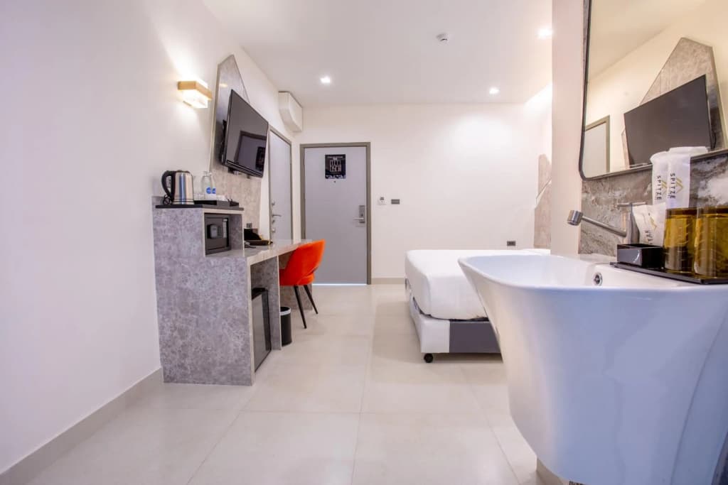 Spittze Hotel Pratunam - photo 17