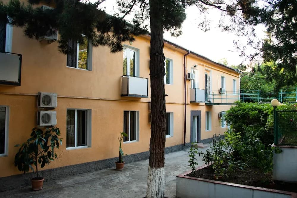 Venus Hotel - photo 1