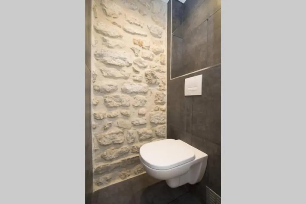 The Designer Apartment - photo 4