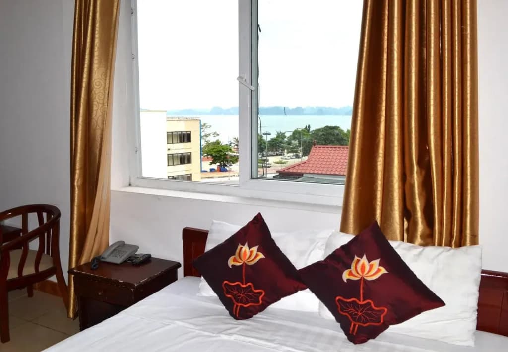 Hoang Long Hotel - photo 4
