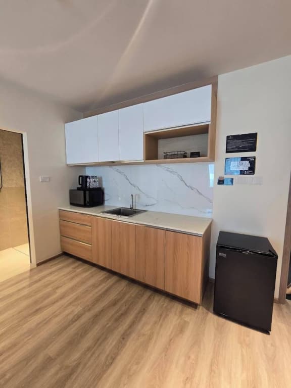 The Clover Hotel - photo 19
