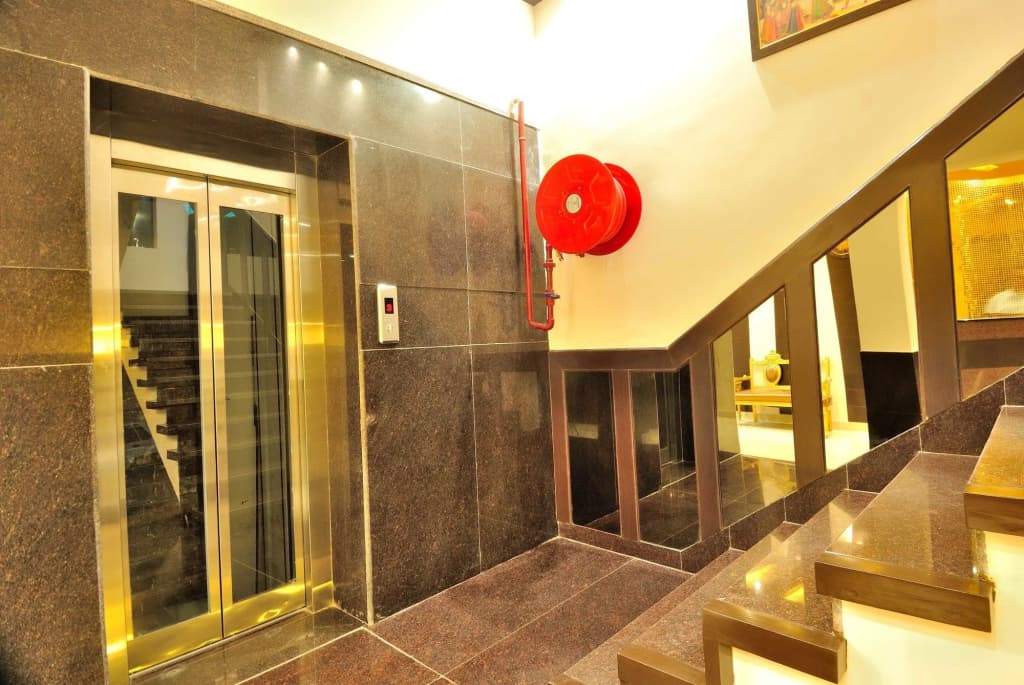 Hotel Kings Inn - photo 14