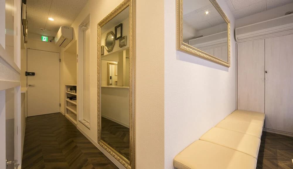 The Wardrobe Hostel Wonder - photo 2