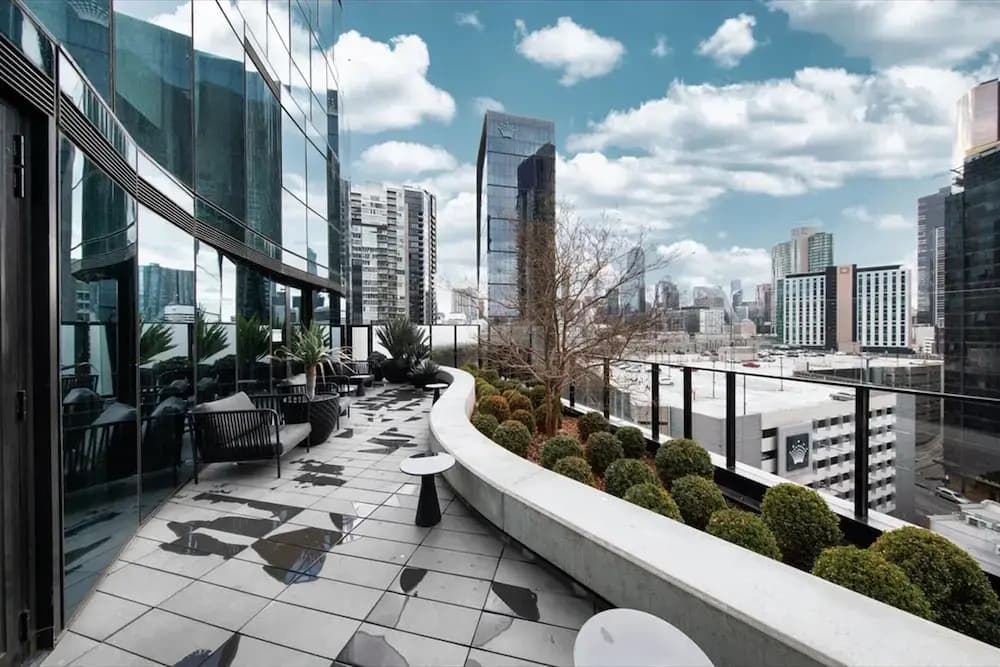 Stylish Southbank 1-bed Flat With Luxury Amenities - photo 16