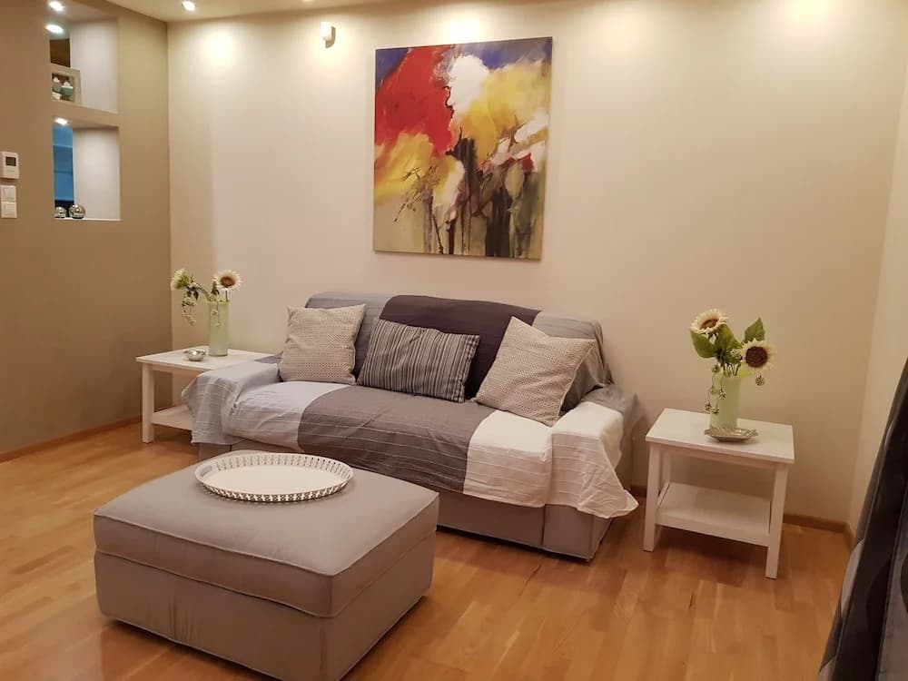 Stylish Urban Apartment - photo 6