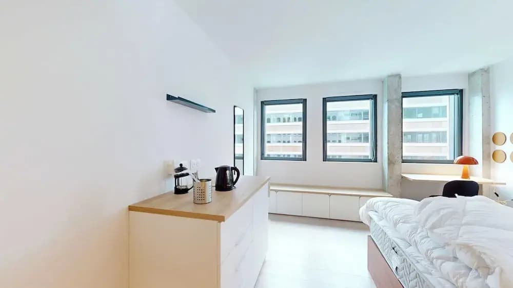 Room 1211 in a Premium Residence- Sport/laundry - photo 1