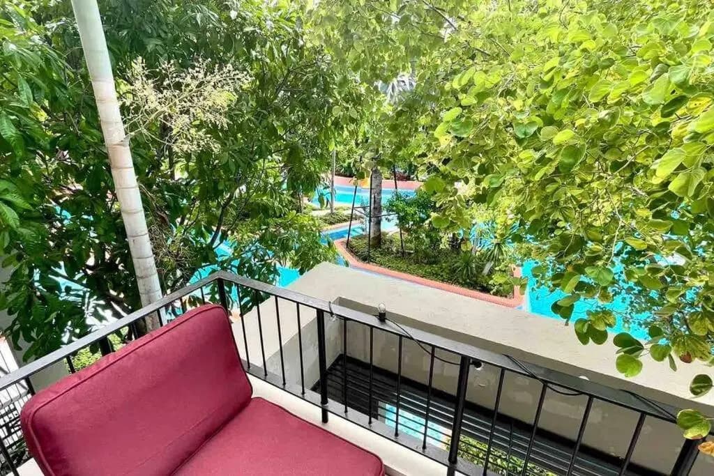 La habana 54 with large balcony and pool view! - photo 15