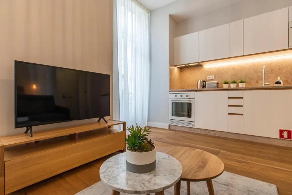 Upscale & Trendy flat in the Center - photo 13