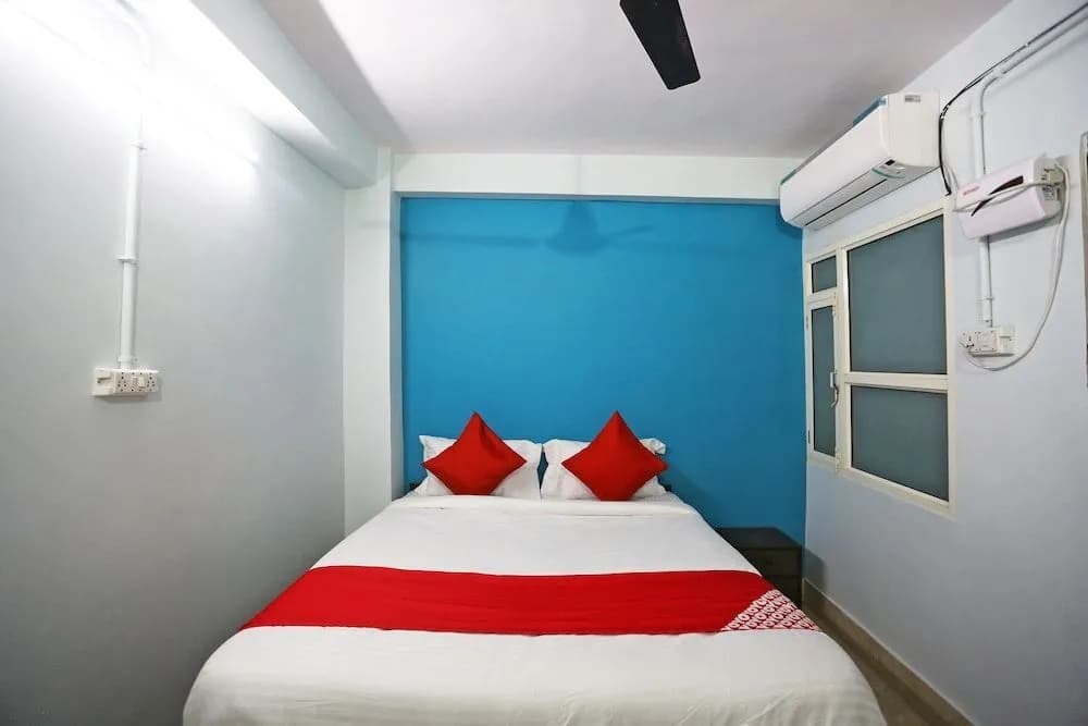 Dimpy House by OYO Rooms - photo 12