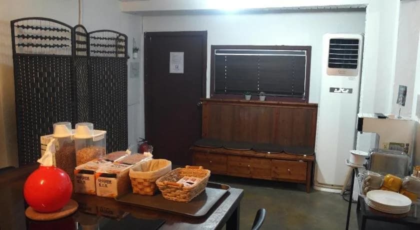 Eid Muslim Friendly Guesthouse - photo 12