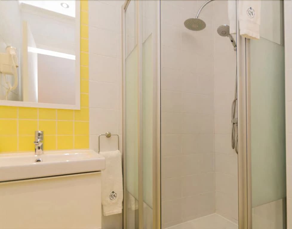 Restauradores Apartments - photo 9