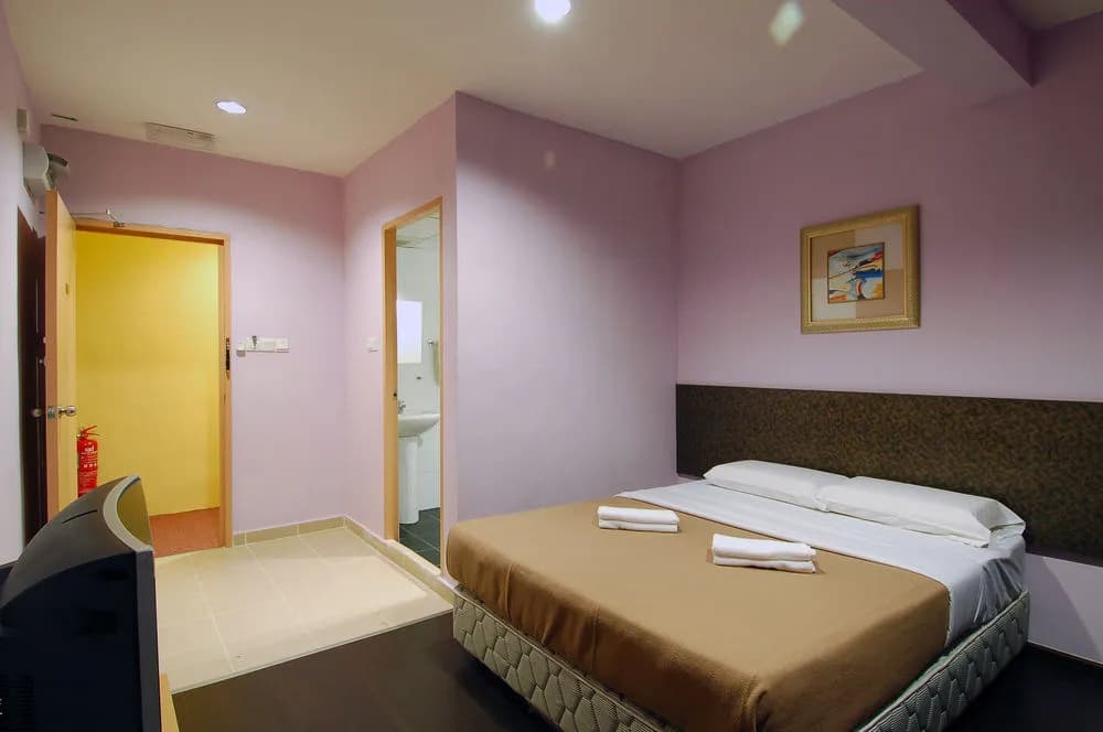 Aristo Hotel @ Putatan - photo 10