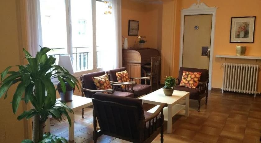Hostal Valls - photo 8
