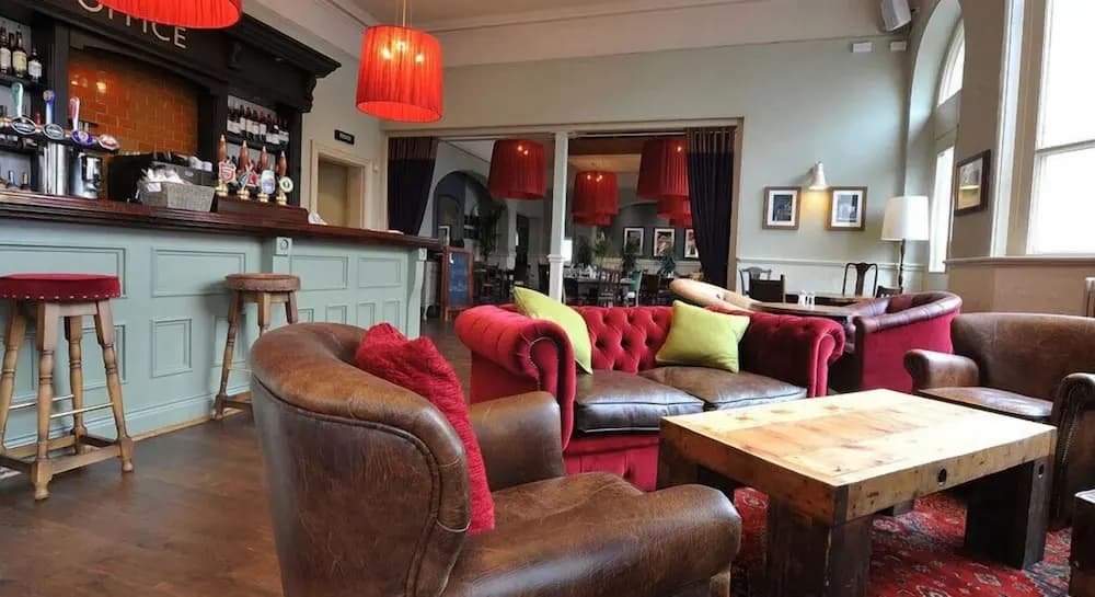 The Station Hotel - photo 2